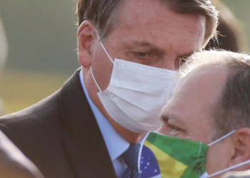 Estadão diz, em editorial, que Bolsonaro é um presidente ignorante que atua contra a saúde dos brasileiros