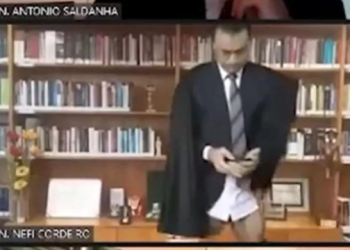 Ministro Néfi Cordeiro, do STJ, aparece sem as calças durante julgamento virtual