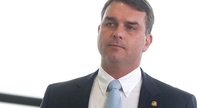 MP pede que Flávio Bolsonaro perca cargo no Senado se condenado por ‘rachadinhas’