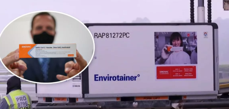 São Paulo/SP – Chegam as primeiras 120 mil doses da Coronavac