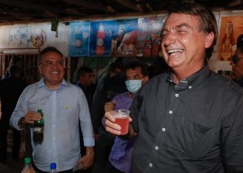 MPF diz que Bolsonaro cometeu racismo em episódio do Guaraná Jesus no MA