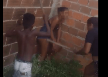 Jequié/BA – Garota foi espancada porque namorou integrante de outra facção criminosa