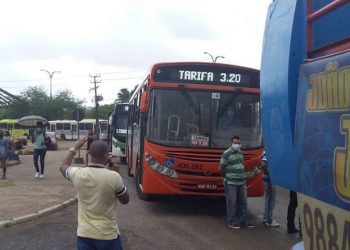 São Luís/MA – Motoristas do transporte público paralisam atividades e protestam no Anel Viário