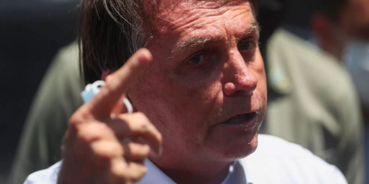 Estadão escreve sobre Bolsonaro, “o demolidor da República e seus cúmplices”