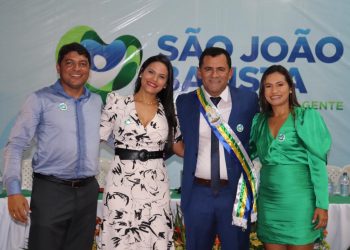 SÃO JOÃO BATISTA / MA – MECINHO E MAYARA FORAM EMPOSSADOS PREFEITO E VICE-PREFEITA e 11 VEREADORES