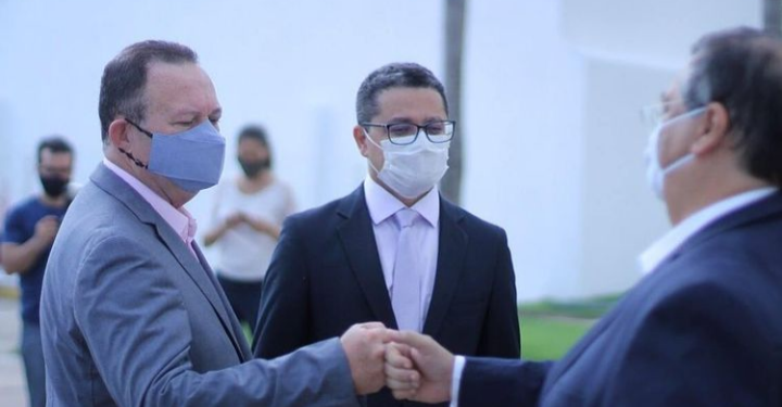 São Luís/MA – Convênios usados na eleição da Famem desgasta Brandão com Flávio Dino