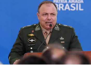 Pazuello zomba dos brasileiros: “vacina vai começar no dia D e na hora H”