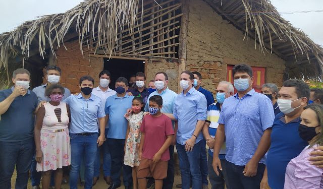 Coelho Neto/MA – Ao lado de Bruno Silva, Prefeito Flávio Furtado e vereadores Bacelarenses prestigiam vinda do Vice-Governador e demais estadistas na região