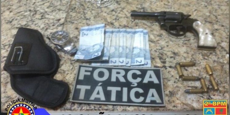 CAXIAS/MA – POLICIAIS DO 2° BPM PRENDEM FORAGIDO DA JUSTIÇA E APREENDEM ARMA DE FOGO