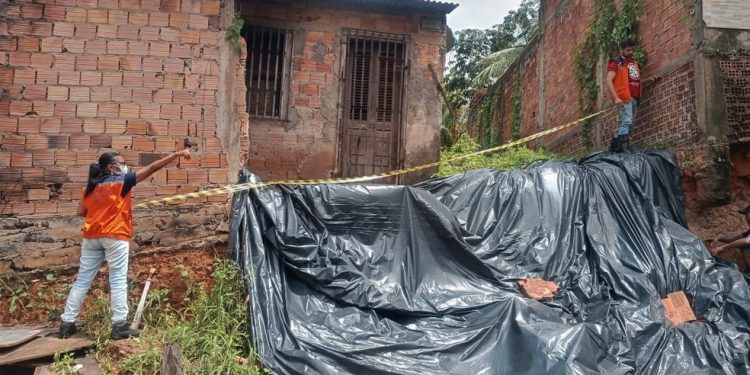 São Luís/MA – Defesa Civil interdita casas com risco de desabamento no bairro João de Deus