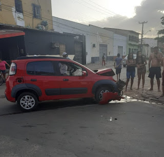 São Luís/MA – Viatura da Polícia Civil capota em acidente no bairro do Coroado