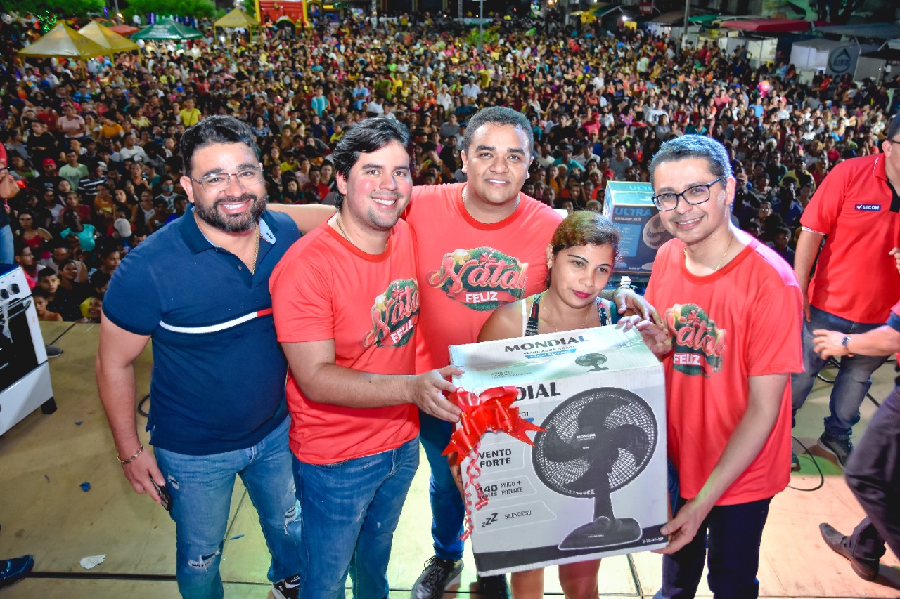 COROATÁ-MA / Prefeitura municipal promove grande festa com o NATAL FELIZ