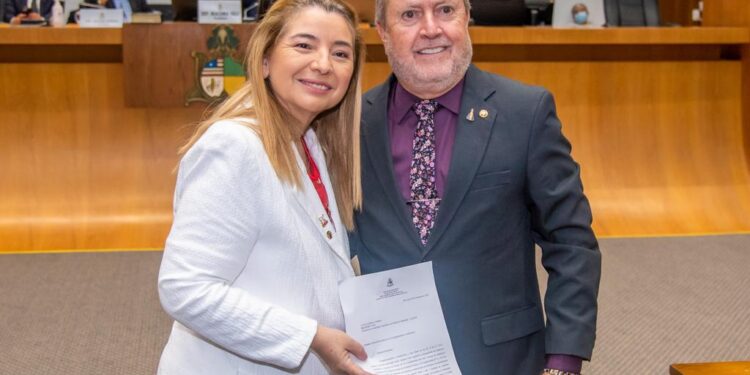 SÃO LUIS/MA – Iracema Vale recebe procurador-geral de Justiça e firma parceria para campanha de doação de sangue