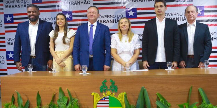 SÃO LUÍS/MA – Iracema Vale prestigia lançamento de programa do governo para manutenção de rodovias