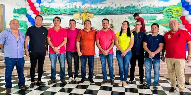 SÃO JOAO BATISTA / MA – DEMOCRACIA – Em reunião organizada por lideranças politicas marcam o primeiro encontro com pré-candidatos da oposição.