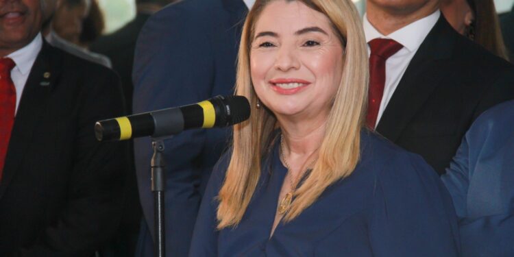 SÃO LUÍS/MA Iracema Vale prega diálogo, harmonia e respeito entre os poderes na abertura do Ano Legislativo