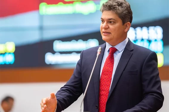 São Luís/MA – Nagib demonstra preocupação com salários atrasados em Codó