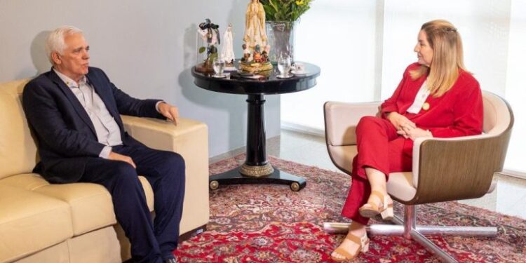 São Luís/MA – Iracema Vale recebe visita do vice-governador do Piauí Themístocles Filho