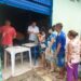 SÃO LUÍS/MA- Vereador Domingos Paz distribui Peixes com o líder comunitário Airton Souza no Fumace