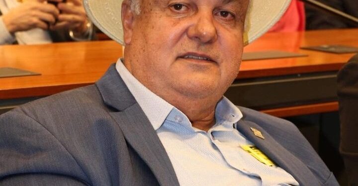 LAGO AÇU/MA – É VERDADE! Alexandre Lavepel, o Divino, não cumpre a palavra e deixa professores sem reajuste