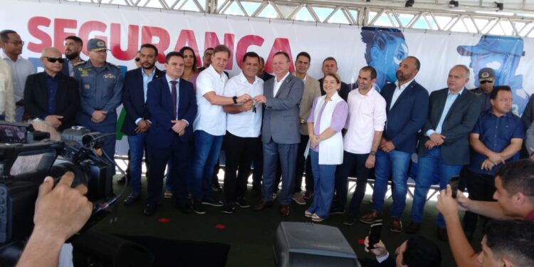 SÃO LUIS / MA – Mecinho, prefeito de São Joao Batista Recebe viatura para a Guarda Municipal em ato solene no Comando da PMMA no Calhau