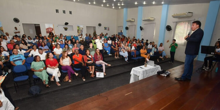 São Luís/MA – Governo reúne com gestores dos Centros Educa Mais e apresenta metas da educação para 2023