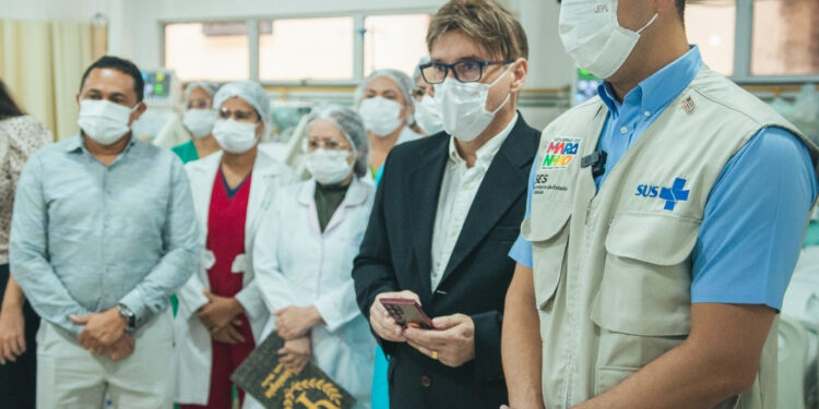 São Luís/MA – Secretário de Saúde acompanha round Tele-UTI realizado entre o HTO e o Hospital Sírio-Libanês