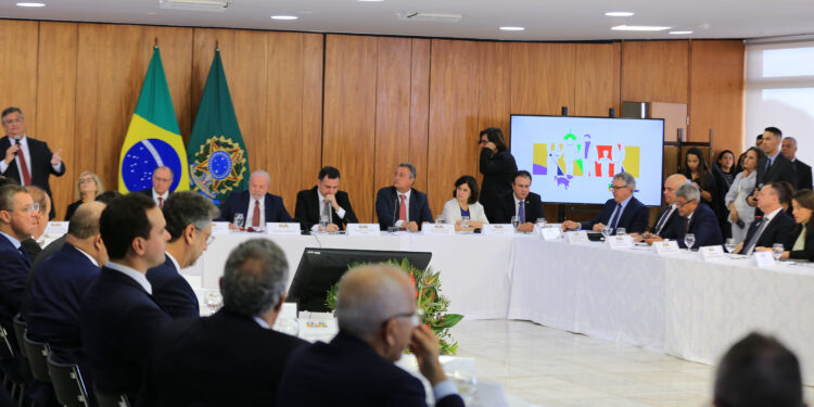 Brasília – Brandão anuncia criação de comitê estadual para combater violência nas escolas do Maranhão