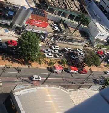 BRASIL – Bandido invade academia, sequestra mulher e mata homem que tentou defendê-la