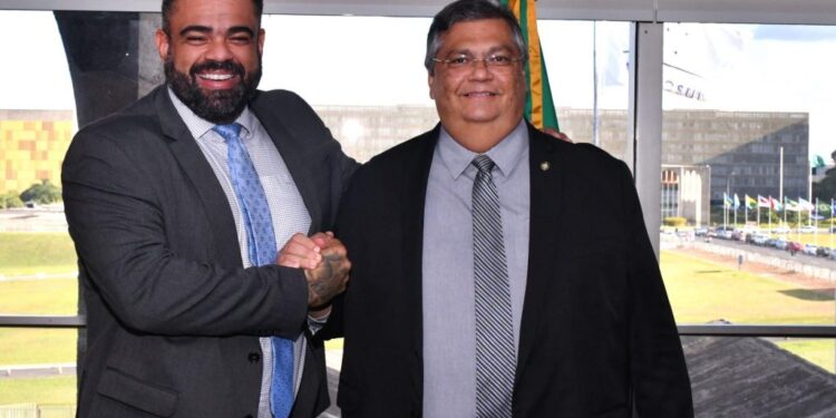 Brasília – Paulo Victor é recebido por Flávio Dino na capital Federal