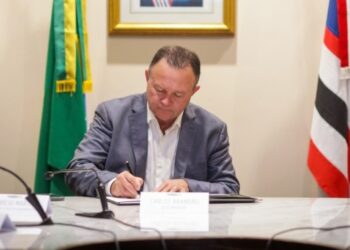 São Luís/MA – Carlos Brandão anuncia pagamento dos salários de maio para o dia 31