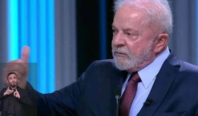 Lula volta a exigir vistos para turistas dos EUA, Austrália, Canadá e Japão