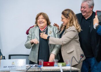 São Luís/MA – Assembleia homenageia Cleide Coutinho, Humberto Coutinho e Zé Gentil durante ‘Assembleia Itinerante’