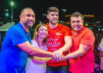 Bacabal/MA – Roberto Costa prestigia festa em homenagem a mães