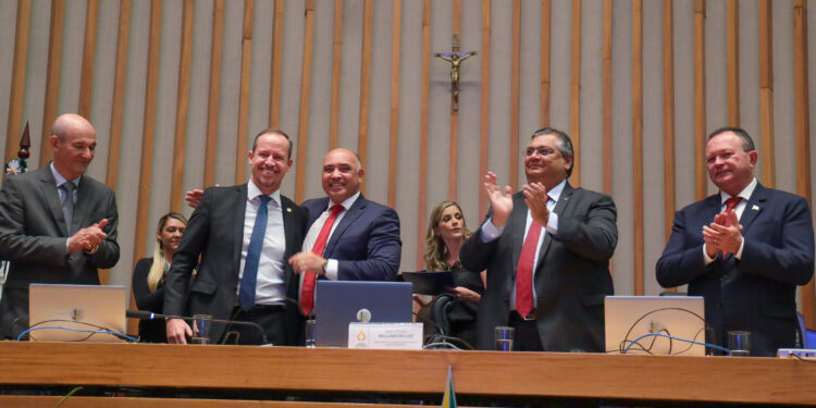 Brasília – Brandão prestigia sessão solene que outorgou a Ricardo Cappelli o título de cidadão de Brasília