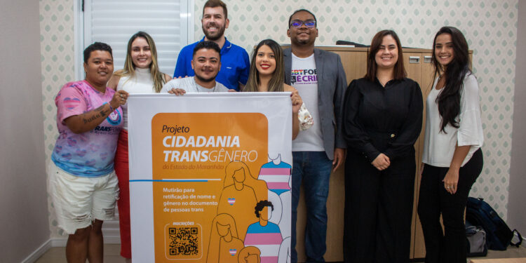 São Luís/MA – Governo promove atendimento em saúde para população trans em mutirão de retificação de documentos