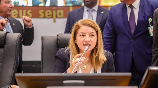 SÃO LUÍS/MA – IRACEMA VALE É REELEITA POR UNANIMIDADE PARA PRESIDIR A ASSEMBLEIA LEGISLATIVA NO BIÊNIO 2025/2027