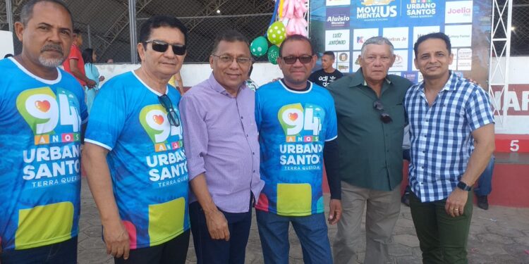 URBANO SANTOS / MA – Ex- prefeito Aldenir Santana marca presença nos 94 anos de emancipação política do município.