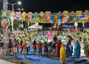 ANARRIÊ SANTA RITA DO MARANHÃO: Oficializa abertura do São João com explosão de cores e muitas atrações.