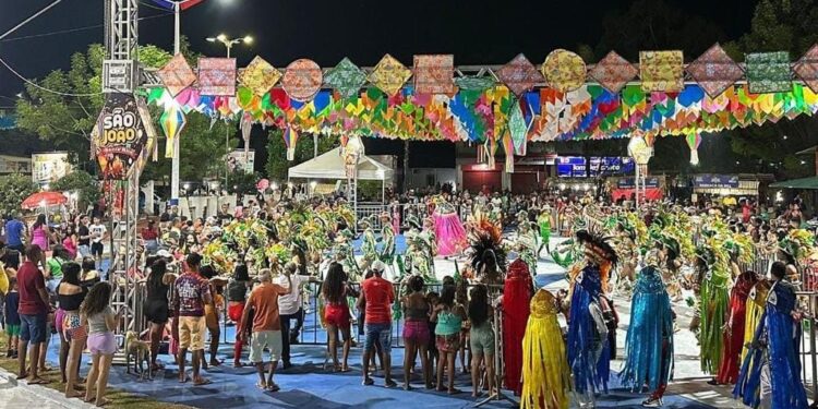 ANARRIÊ SANTA RITA DO MARANHÃO: Oficializa abertura do São João com explosão de cores e muitas atrações.