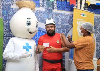 São Luís/MA – Batalhões de bumba-boi e brincantes vacinam contra Influenza e Covid-19 n’O Maior São João do Mundo