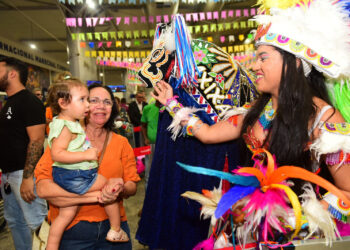 São Luís/MA – Turistas se encantam com apresentação de grupos juninos promovida pelo Governo do Maranhão no Aeroporto da capital