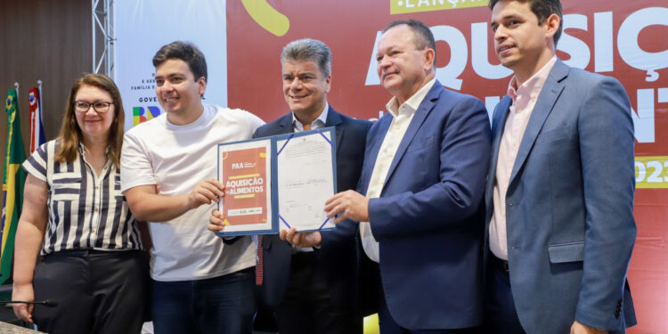 São Luís/MA – Governo do Maranhão distribuirá 1,8 milhão de litros de leite em parceria com o Governo Federal por meio do Programa de Aquisição de Alimentos