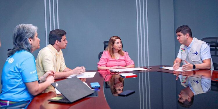 SÃO LUÍS/MA – Iracema Vale traça estratégias para fortalecer campanhas de vacinação com a SES, Unicef e Famem