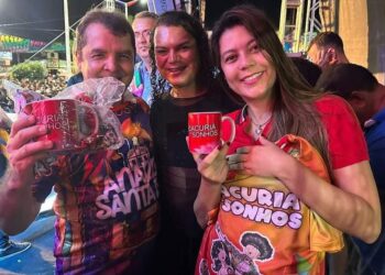 Santa Rita : Prefeito Dr. Hilton Gonçalo reúne multidão no encerramento do arraial