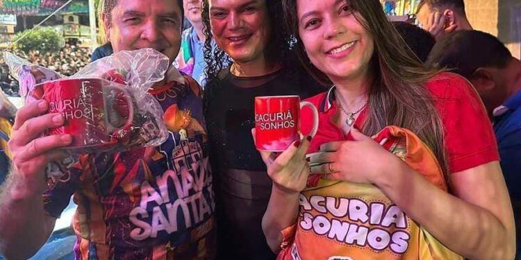 Santa Rita : Prefeito Dr. Hilton Gonçalo reúne multidão no encerramento do arraial