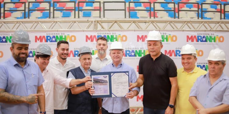 SÃO LUÍS/MA – Governador vistoria obras no Castelinho e assina ordem de serviço para urbanização do entorno do ginásio