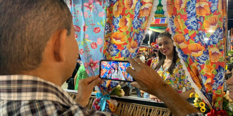 São Luís/MA – Colorido das chitas, rendas e flores são destaque no cenário do Espaço Artesanato no Arraial do Ipem