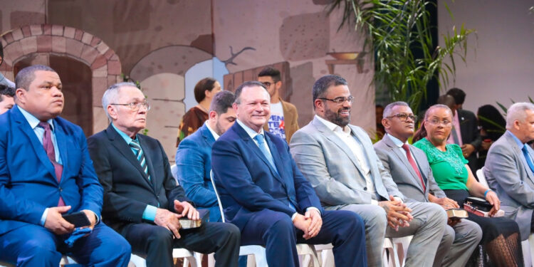 São Luís/MA – Brandão prestigia abertura do 12º Congresso de Mocidade da Assembleia de Deus