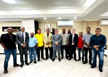 SÃO LUÍS/MA – O EXMO. SECRETÁRIO DE SEGURANÇA PÚBLICA, MAURÍCIO MARTINS, REALIZOU UM ENCONTRO DE GRANDE IMPORTÂNCIA AO RECEBER NO SEU GABINETE OS REPRESENTANTES DOS TRÊS CONSELHOS COMUNITÁRIOS PELA PAZ DA CIDADE OLÍMPICA.